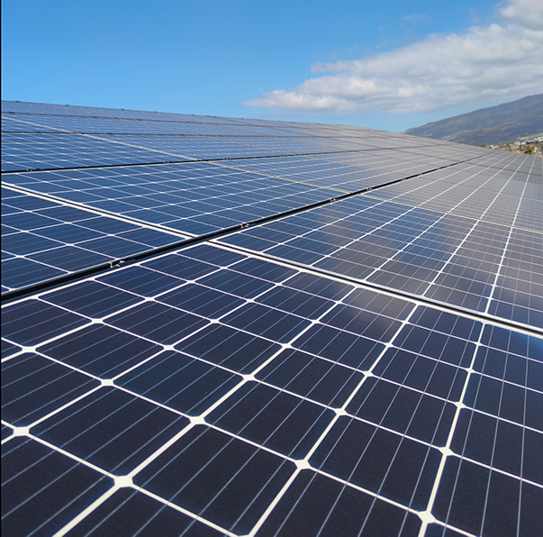 installation photovoltaïque panneaux solaires
